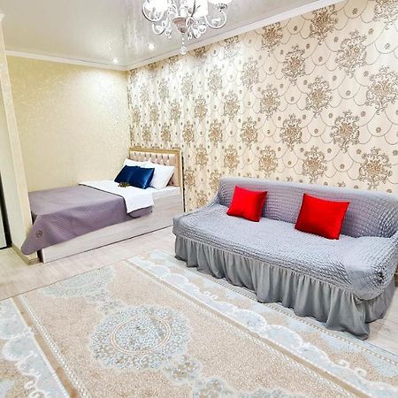 Абсолютно Новая Квартира Класса Люкс Тараз Екстериор снимка